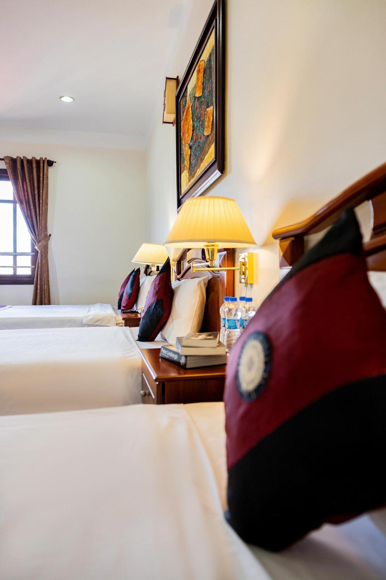 Hung Phong Hotel - Near Dalat Night Market Bagian luar foto