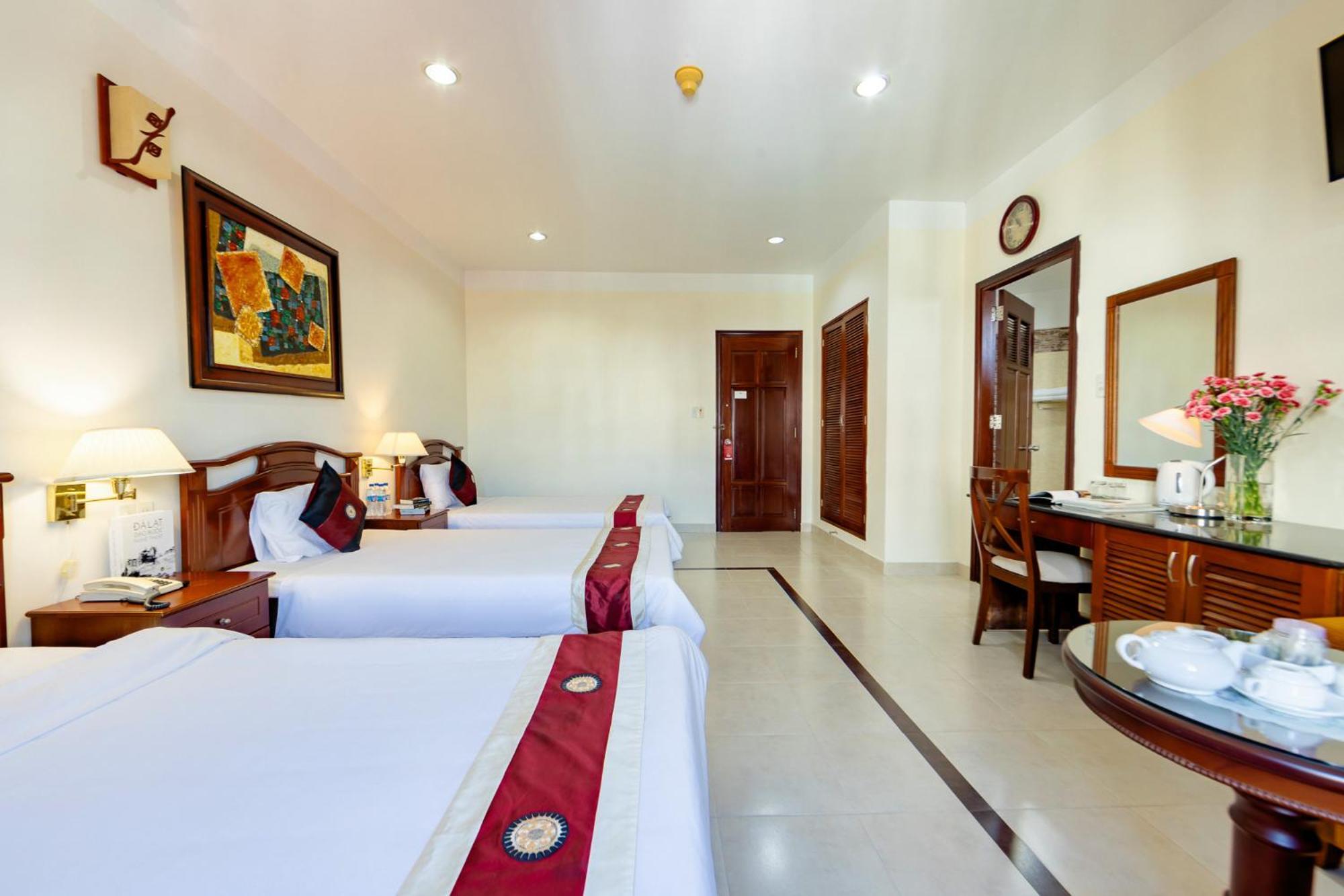 Hung Phong Hotel - Near Dalat Night Market Bagian luar foto